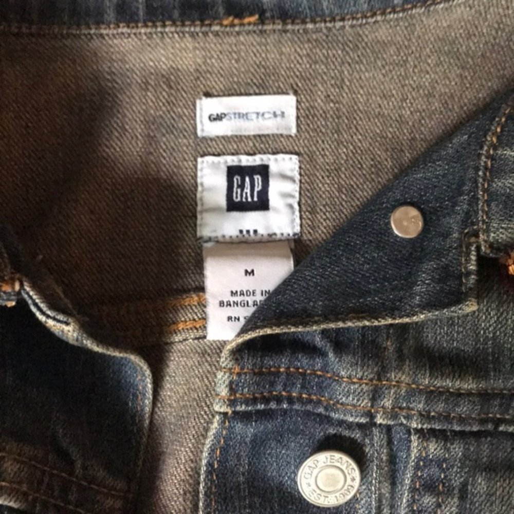GAP Jean Jacket - Picture 2 of 4
